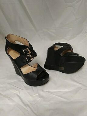 Aldo Black Leather Rear Zipper Platform Wedges Size 8.5 39